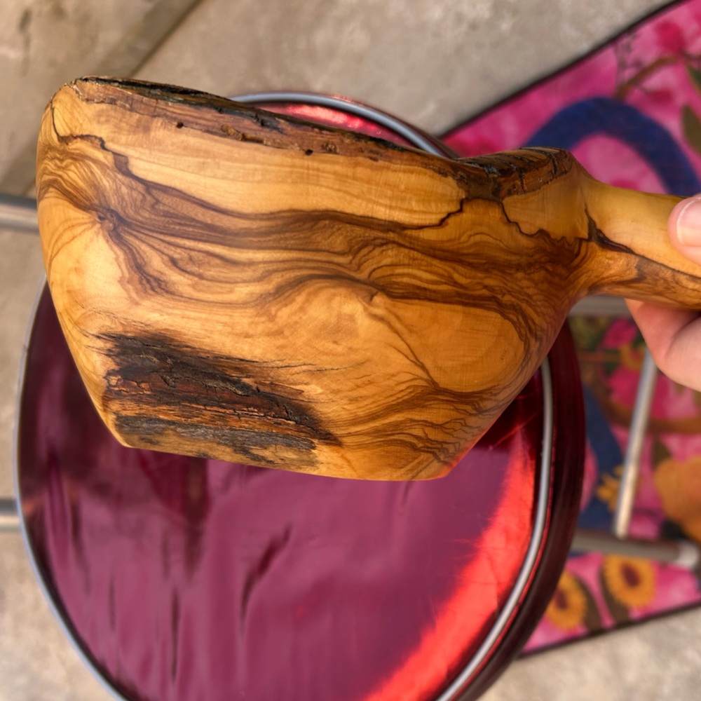 Hand carved wood bowl with handle handmade - Picture 9 of 12